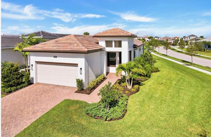 3 bedroom Single Family Residence at 5501 Santa Rosa Lane, Cresswind Palm Beach, Westlake — photo 2