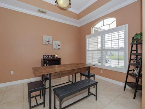 581 SW Grove Avenue, Port St. Lucie FL - photo 14 of 38
