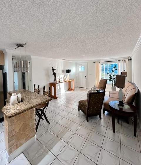 10079 Yeoman Lane, Royal Palm Beach FL - photo 10 of 31