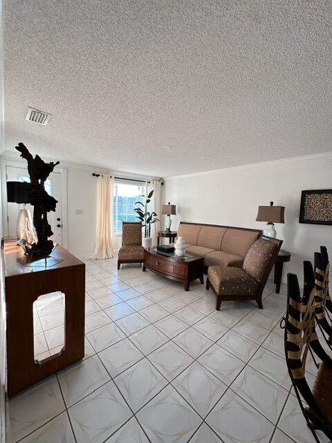 10079 Yeoman Lane, Royal Palm Beach FL - photo 11 of 31