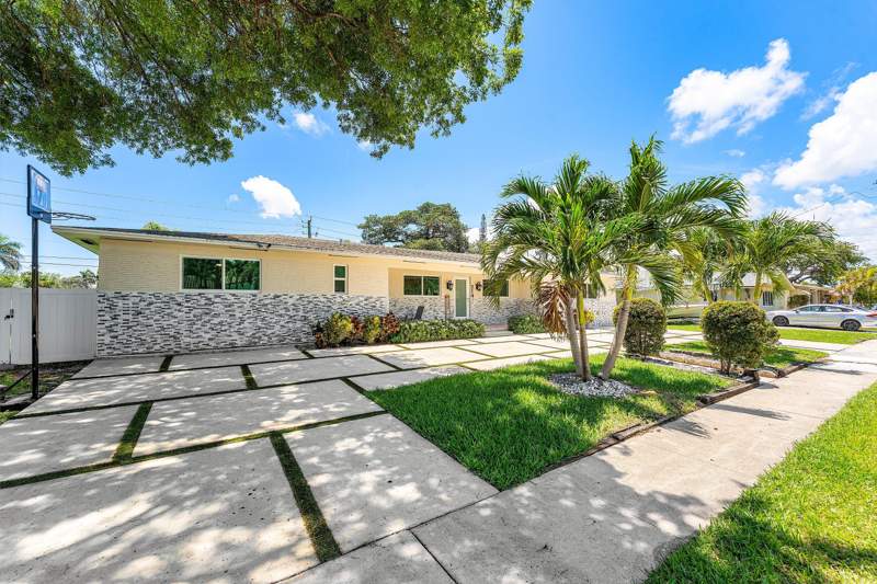 3 bedroom Single Family Residence at 214 SE 5th Street, South Dania Heights Amen Plat, Dania Beach — photo 2