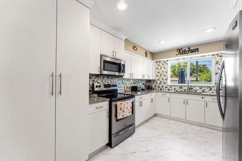 214 SE 5th Street, Dania Beach FL - photo 12 of 40