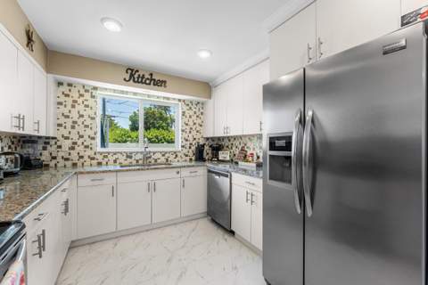 214 SE 5th Street, Dania Beach FL - photo 13 of 40