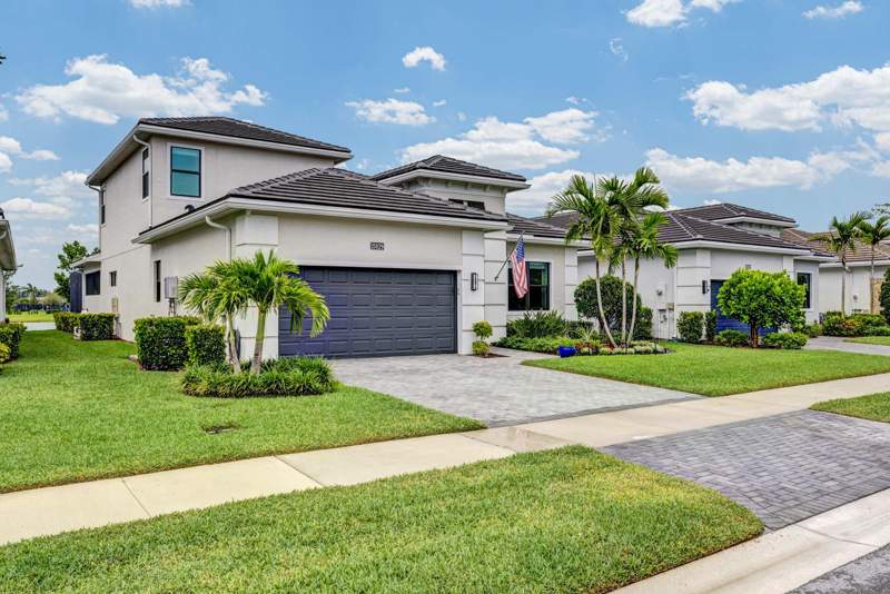 3 bedroom Single Family Residence at 15829 Key Biscayne Lane, Cresswind Palm Beach Phase 3, Westlake — photo 2