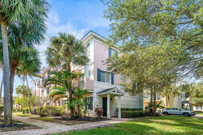 3 bedroom Townhouse at 3830 NW 5th Terrace, Vistazo at Boca Raton, Boca Raton — photo 2