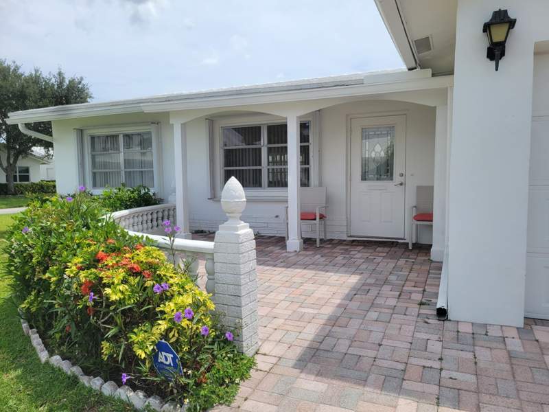 2 bedroom Single Family Residence at 7110 NW 73rd Avenue, Mainlands Of Tamarac Lakes, Tamarac — photo 2