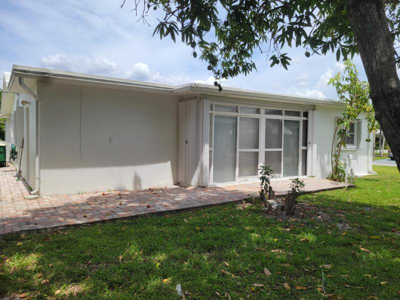 2 bedroom Single Family Residence at 7110 NW 73rd Avenue, Mainlands Of Tamarac Lakes, Tamarac — photo 3