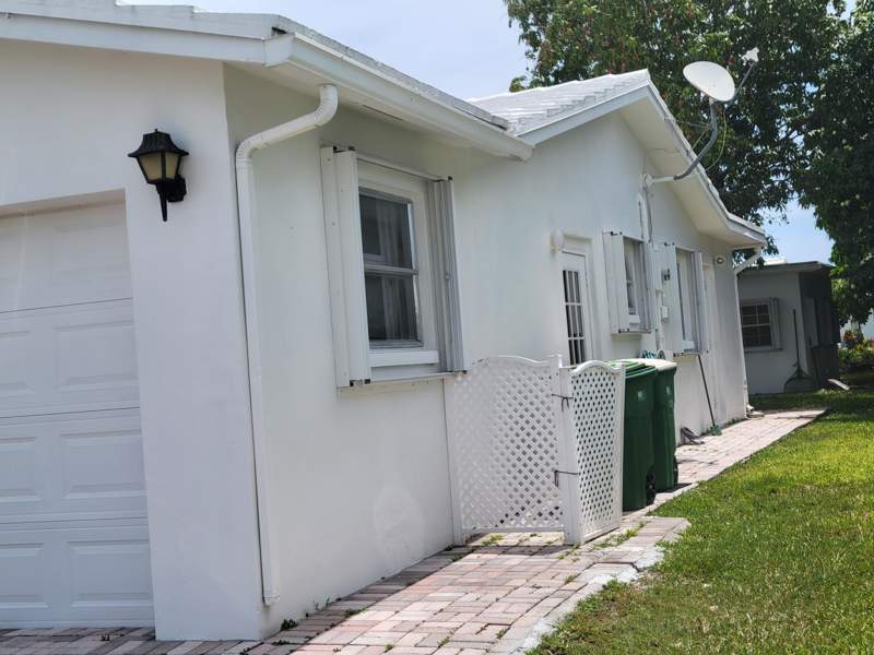 2 bedroom Single Family Residence at 7110 NW 73rd Avenue, Mainlands Of Tamarac Lakes, Tamarac — photo 5