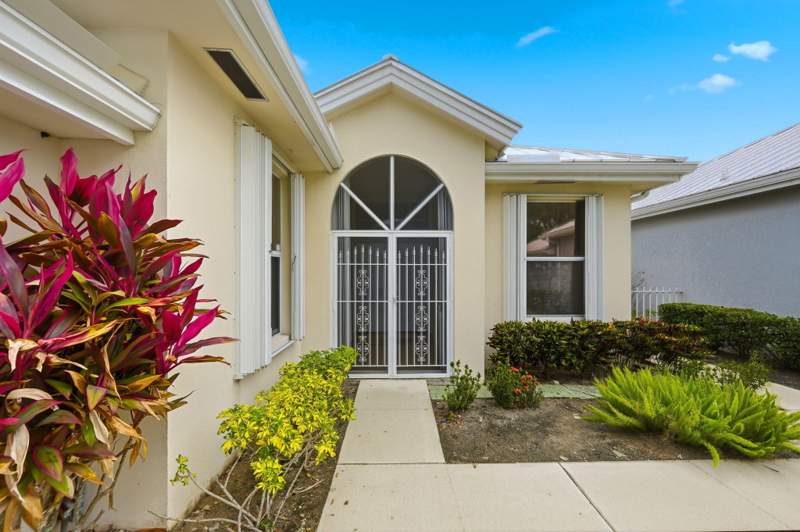 3 bedroom Single Family Residence at 2860 SW Brighton Way, The Meadows At Martin Downs, Palm City — photo 3
