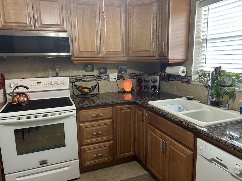 1 bedroom Condominium at 770 Lori Drive #245, Lakeside Village Condo 6, Palm Springs — photo 4