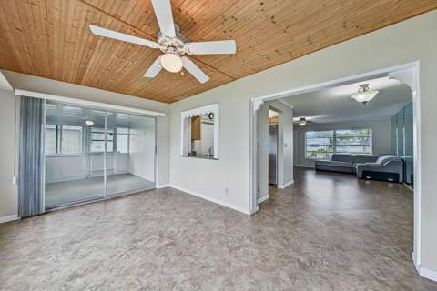 2581 E Golf Boulevard, Pompano Beach FL - photo 10 of 55