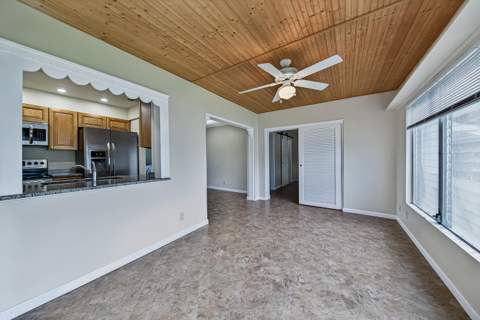 2581 E Golf Boulevard, Pompano Beach FL - photo 9 of 55