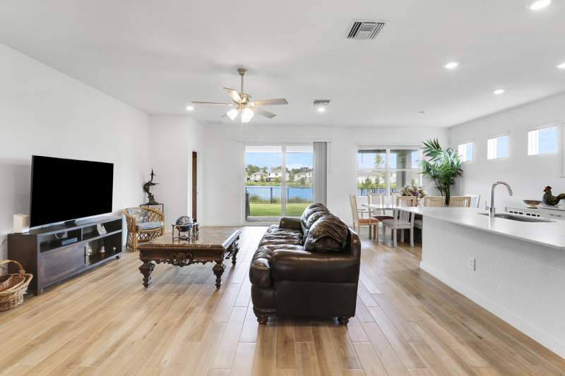 4 bedroom Single Family Residence at 5783 SE Skyblue Circle, Kanner Lake (Aka Willow Pointe), Stuart — photo 5