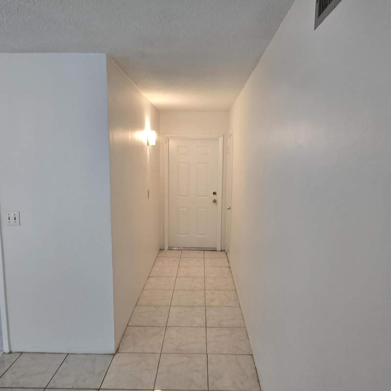 2 bedroom Condominium at 5420 NW 11th Street #202, Woodstock Lodge Condo, Plantation — photo 5