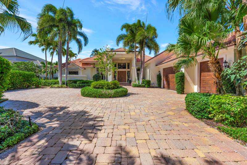 4 bedroom Single Family Residence at 416 Mariner Drive, Admirals Cove, Jupiter — photo 2