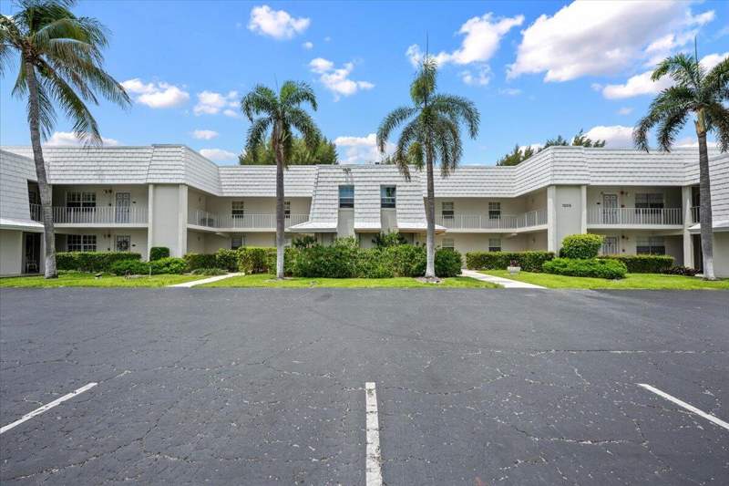 1 bedroom Condominium at 1205 Sandy Lane #145, Sugar Sands Condo 14, Singer Island — photo 3
