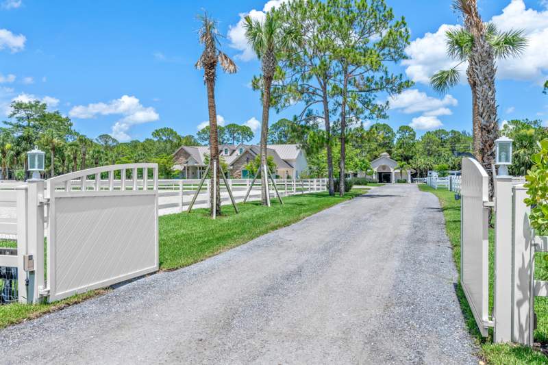 5 bedroom Single Family Residence at 1464 Stallion Drive, Fox Trail, Loxahatchee — photo 4