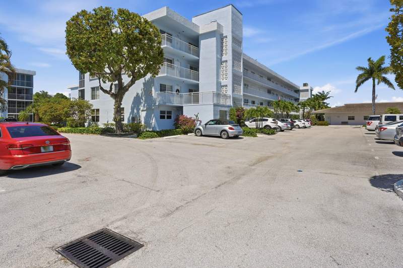 2 bedroom Condominium at 2008 S Federal Highway #101, Seagate Of Gulfstream Condo, Boynton Beach — photo 2