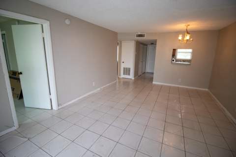 9621 Sunrise Lakes Boulevard #102, Sunrise FL - photo 11 of 13