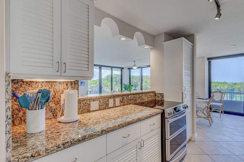2 bedroom Condominium at 5550 N Ocean Drive #3c, Water Glades Condo, Riviera Beach — photo 5