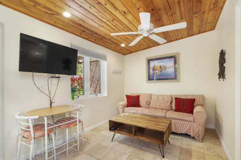714 Sunset Road, West Palm Beach FL - photo 21 of 32