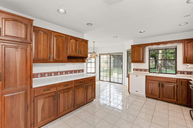 4 bedroom Single Family Residence at 3693 Valley Park Way, Cypress Hammock, Lake Worth — photo 5