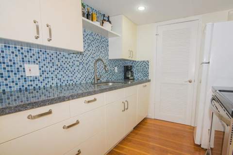 301 Croton Avenue #405, Lantana FL - photo 6 of 24