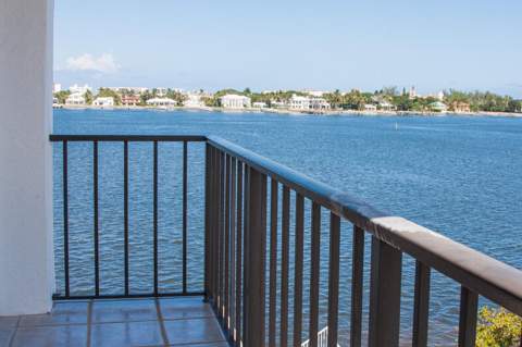 301 Croton Avenue #405, Lantana FL - photo 10 of 24