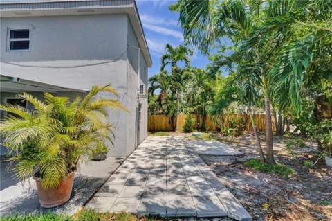 2422 Sherman Street, Hollywood FL - photo 21 of 28