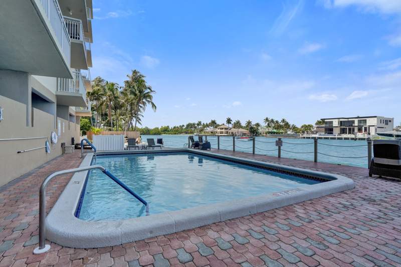 1 bedroom Condominium at 2611 N Riverside Drive #604, Waters Edge Condo, Pompano Beach — photo 2
