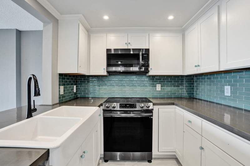 1 bedroom Condominium at 2611 N Riverside Drive #604, Waters Edge Condo, Pompano Beach — photo 4