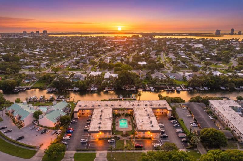 1 bedroom Condominium at 342 Southwind Drive #118, River Key Condo, North Palm Beach — photo 2