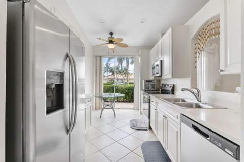 8541 Water Cay, West Palm Beach FL - photo 11 of 36