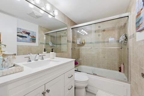 2008 S Federal Highway #101, Boynton Beach FL - photo 19 of 66