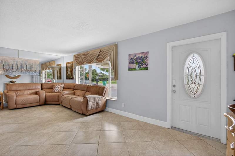 3 bedroom Single Family Residence at 7306 NW 94th Way, Westwood Community 3, Tamarac — photo 2