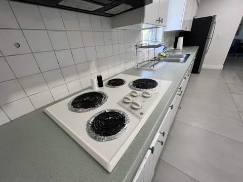 2217 NW 4th Avenue, Wilton Manors FL - photo 6 of 15