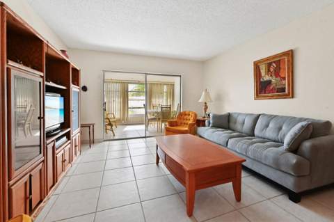 3506 NW 49th Avenue #603, Lauderdale Lakes FL - photo 6 of 25