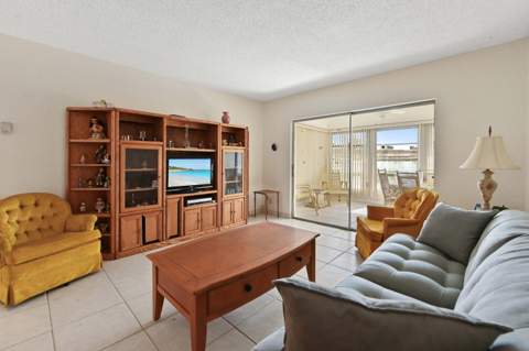 3506 NW 49th Avenue #603, Lauderdale Lakes FL - photo 7 of 25