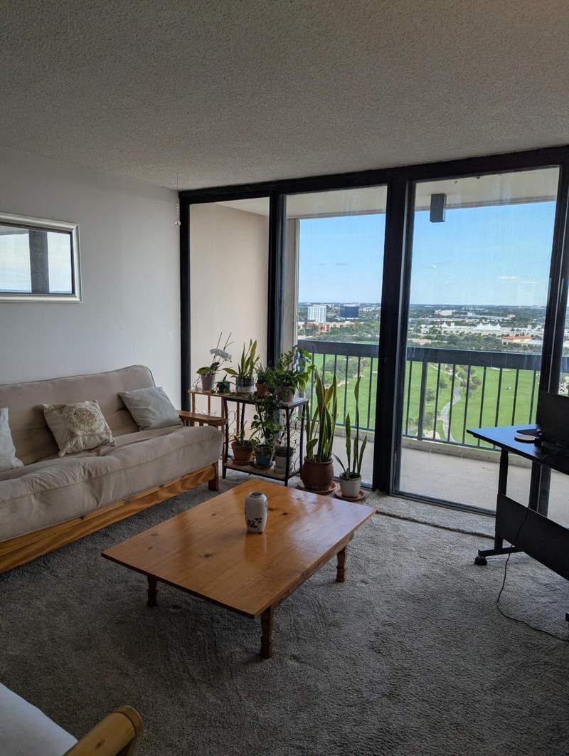 1 bedroom Condominium at 2425 Presidential Way #1905, Lands Of The President Cond 7, West Palm Beach — photo 2