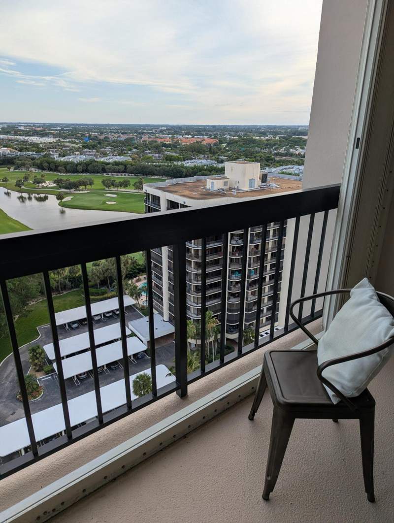 1 bedroom Condominium at 2425 Presidential Way #1905, Lands Of The President Cond 7, West Palm Beach — photo 5