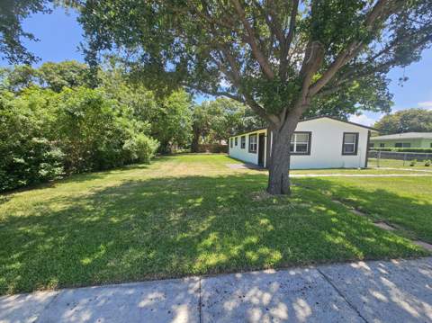 1605 W 10th Street, Riviera Beach FL - photo 8 of 53