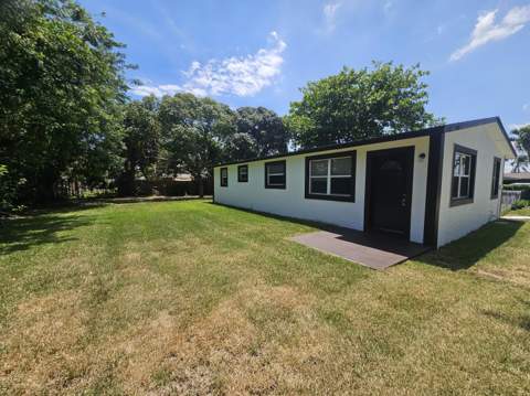 1605 W 10th Street, Riviera Beach FL - photo 15 of 53