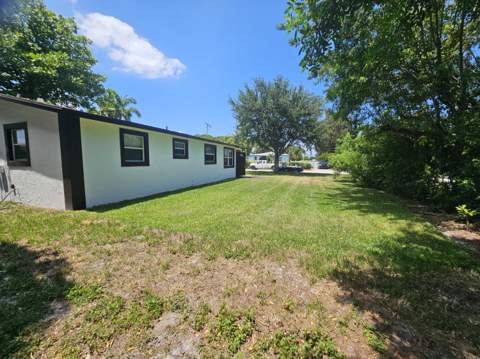 1605 W 10th Street, Riviera Beach FL - photo 17 of 53