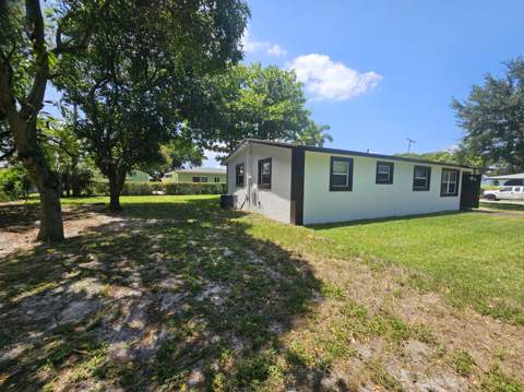 1605 W 10th Street, Riviera Beach FL - photo 18 of 53