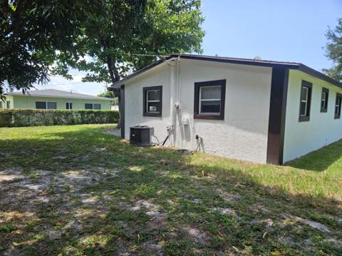 1605 W 10th Street, Riviera Beach FL - photo 20 of 53