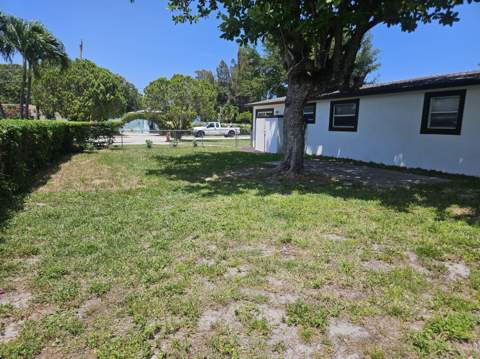1605 W 10th Street, Riviera Beach FL - photo 24 of 53