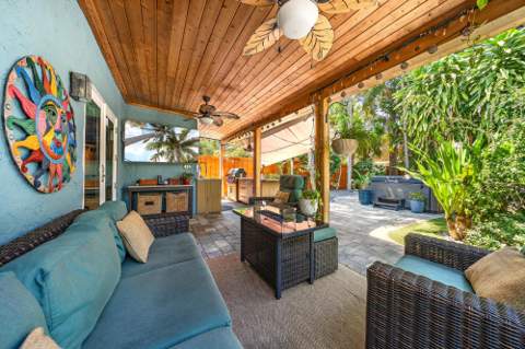 823 Selkirk Street, West Palm Beach FL - photo 23 of 35