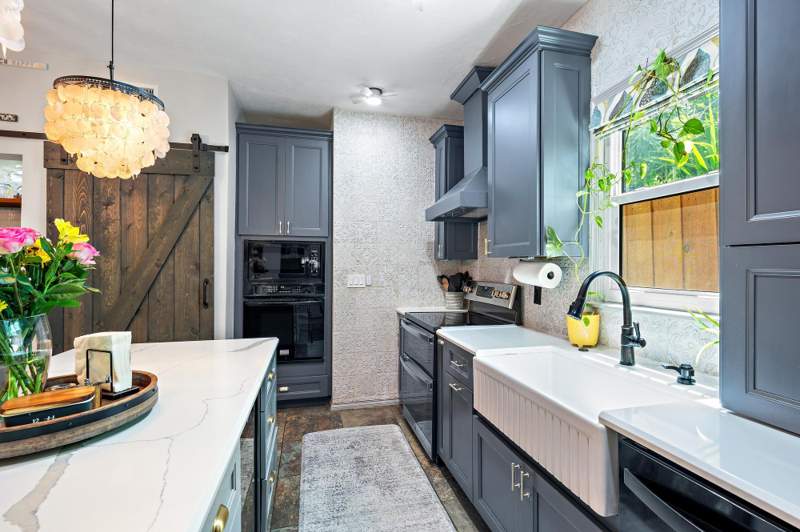 3 bedroom Single Family Residence at 823 Selkirk Street, Southwood Heights, West Palm Beach — photo 5