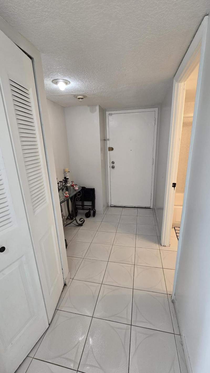 2 bedroom Condominium at 4164 Inverrary Drive #601, Manors Of Inverrary Xii, Lauderhill — photo 5