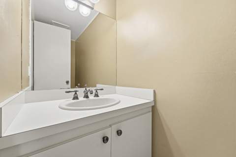 640 Tennis Club Drive #103, Fort Lauderdale FL - photo 8 of 39